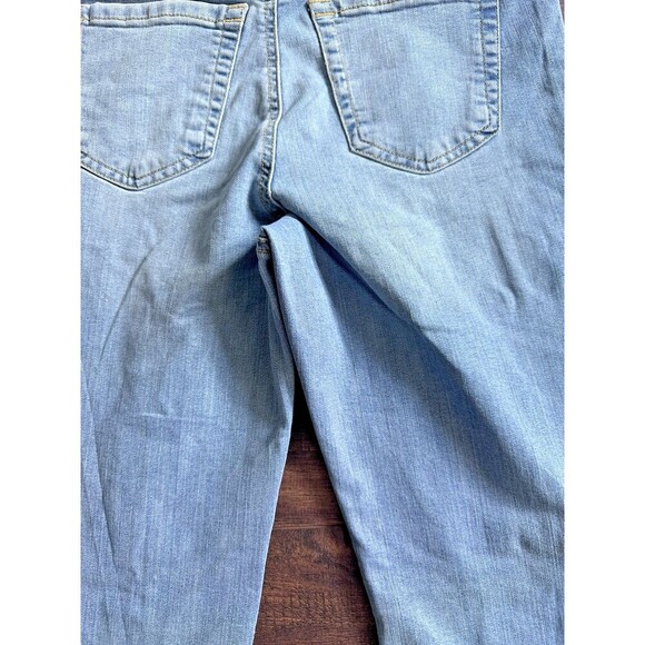 I.N.C. International Concepts Women's High-Rise Pull-On Flare-Leg Jeans Light 4 - Picture 9 of 12